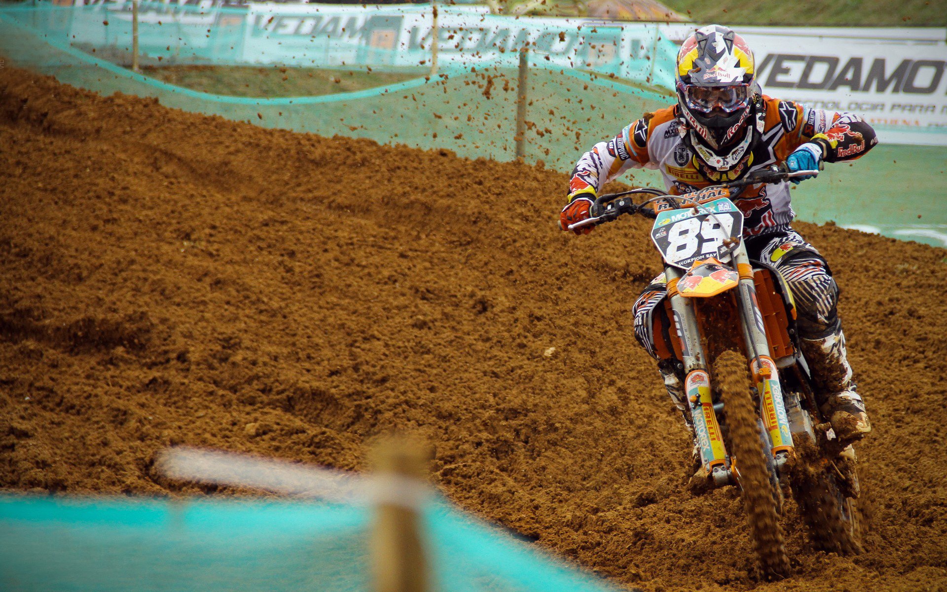 “电动冲浪：马鞍山赛场掀起水上竞技的新高潮”